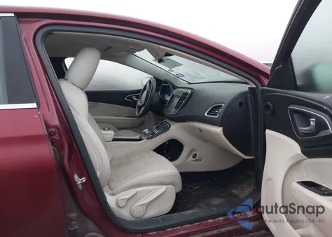 2015 Chrysler 200 Limited z USA, uszkodzony, nr VIN 1C3CCCAB5FN641358